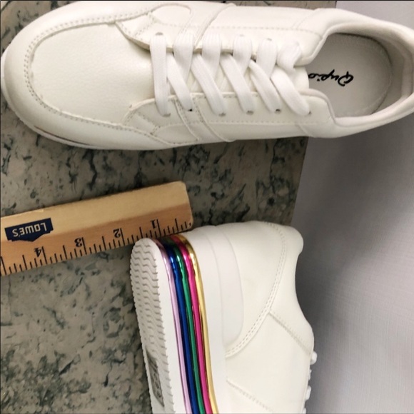 NWT Qupid Tampa Lace Up Women Sneakers Size 6 - Picture 7 of 7